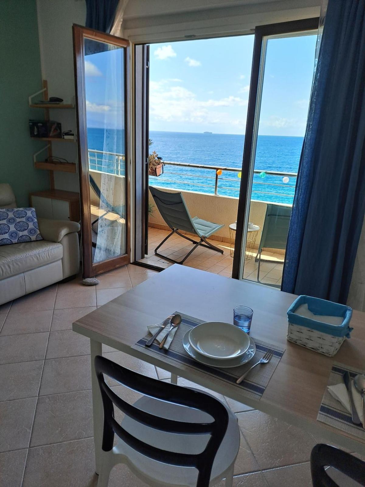Sea House Bagnara Calabra Apartment Exterior photo